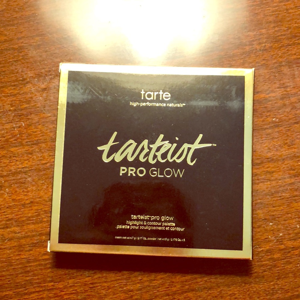 Tarte highlight and contour palette